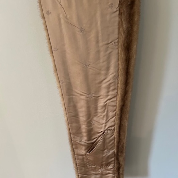 1950'S FUR STOLE WITH POCKETS - Picture 2 of 7